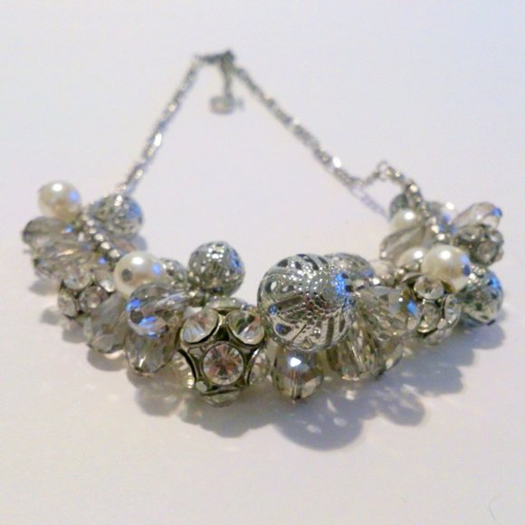 Faux Pearl Rhinestone Bead Cluster Necklace - Picture 3 of 6